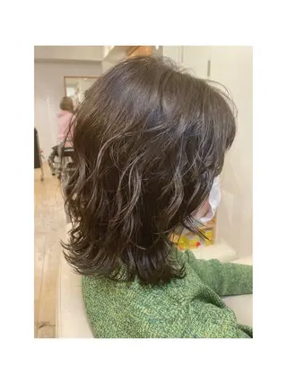 ミディアム タカノ アツコのヘアスタイル