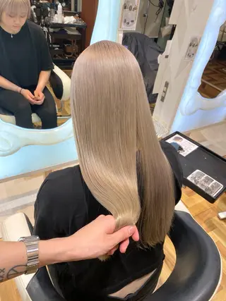 ロング _WHITE難波店[アンダーバーホワイト]所属・艶カラー/髪質改善 /韓国風/中村嘉秀のヘアスタイル