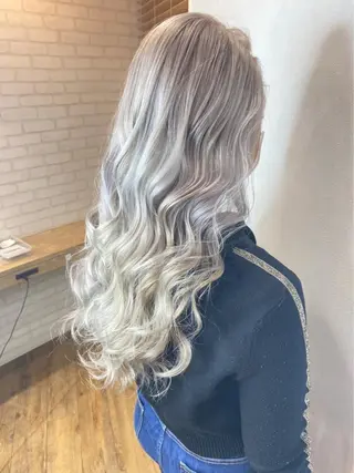 ロング カラー ヘアアレンジ 🔥ハイトーンカラー ギャルNAOKI🔥のヘアスタイル