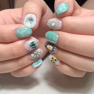 ネイル atelier　FIORITURA所属・FIORITURA aiのネイルデザイン