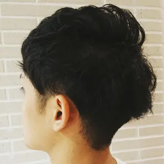 メンズ ブリーチ/ヘアケア/ 艶髪/イギチハルのヘアスタイル