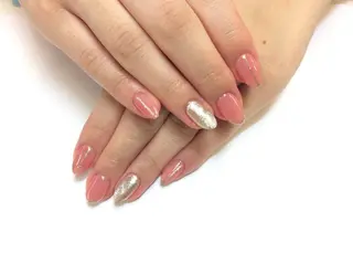 ネイル 新橋 ルキナ スタッフのネイルデザイン