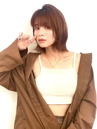 ミディアム カラー 森 亜紗美のヘアスタイル