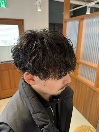 パーマ メンズ 岡本 太陽☀️のヘアスタイル