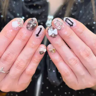 ネイル Kotone ｡:.ﾟஐ⋆*のネイルデザイン