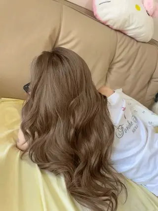 カラー 🥯縮毛/レイヤー/ ベージュヘア🥯のヘアスタイル