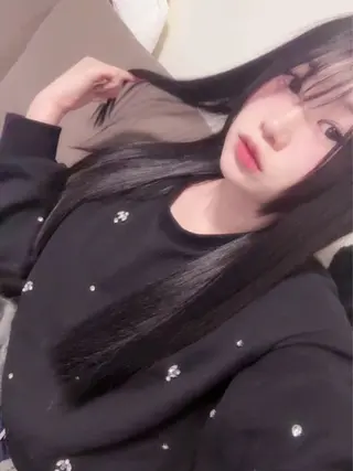 ロング 🥇KEN /レイヤー/艶カラーのヘアスタイル