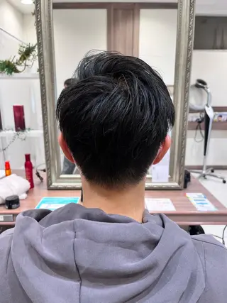 ショート メンズ ナチュラル暖色カラー 🤎 佐藤栞のヘアスタイル