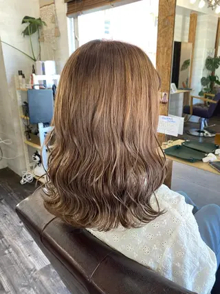 セミロング カラー ブリーチ毛対応酸性 ストレート🌈サキのヘアスタイル