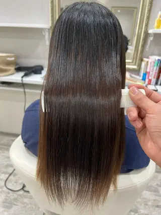 ロング 髪質改善 上品艶感カラーのヘアスタイル