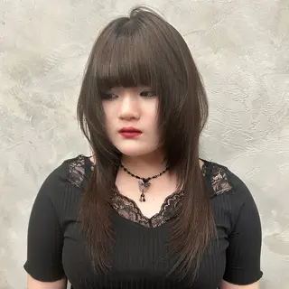 セミロング 松川ヒナ｜韓国レイヤ /耳つぼジュエリーのヘアスタイル