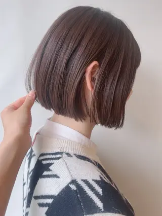 ショート morio from london所属・松岡彩華 ボブ /グレージュのヘアスタイル