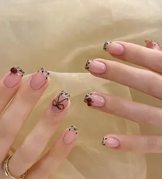 ネイル RAFFINE haru🦋🩵のネイルデザイン