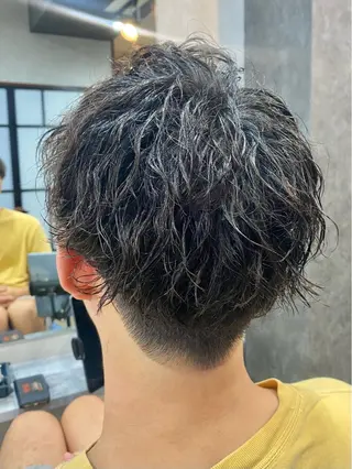 ミディアム パーマ メンズ 田口 慎士のヘアスタイル
