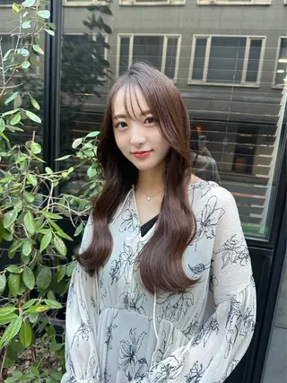 ロング SHOKO スタイリストのヘアスタイル