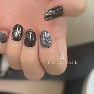 ネイル アトリエ　ミモザ所属・いまむら あかりのネイルデザイン