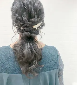 ミディアム ヘアアレンジ GRANLUSSO 〜グランルッソ駅前店所属・木口 嘉美のヘアスタイル