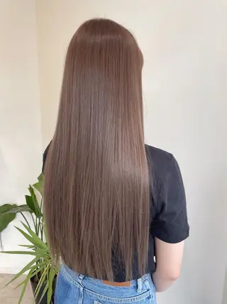 ロング カラー Rina  のヘアスタイル