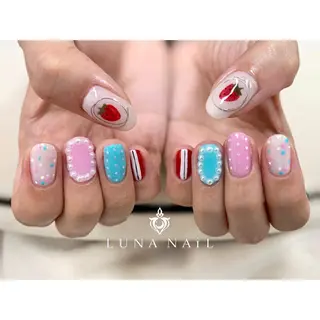 ネイル アトリエ　ミモザ所属・いまむら あかりのネイルデザイン