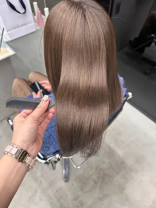 セミロング カラー 染谷 遥花のヘアスタイル