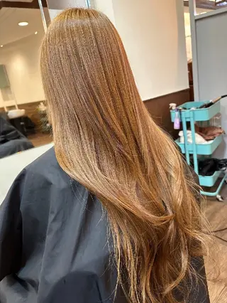 カラー 束感まつぱ🥑🤍 NATUKI🤍のマツエク・マツパデザイン