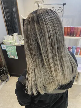 セミロング カラー 山本 貴弘のヘアスタイル