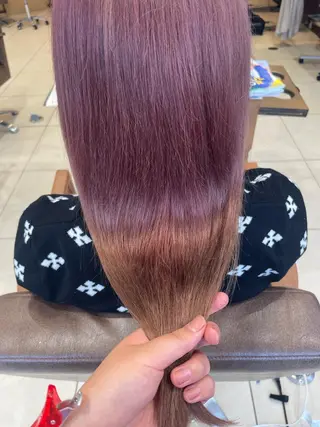 セミロング カラー HIKARI🐈‍⬛ レイヤー×デザインのヘアスタイル