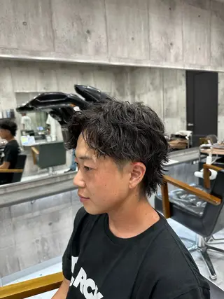 ショート パーマ メンズ ユウ🪄 パーマ指名No1のヘアスタイル