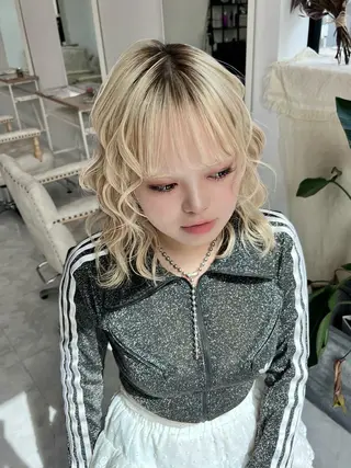 ミディアム 𝐠𝐢𝐫𝐥𝐲 𝐦𝐨𝐝𝐞🖤のヘアスタイル