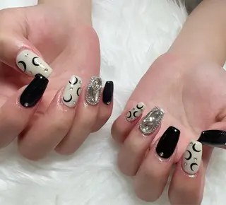 ネイル &ME ネイルサロンのネイルデザイン