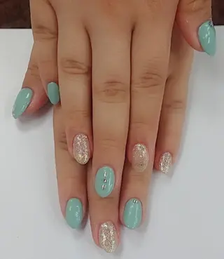 ネイル 🍒当日もOK🍒 𝑳𝑼𝑵𝑨花井のネイルデザイン