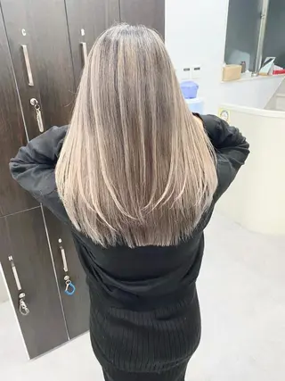 ロング カラー Via officialのヘアスタイル