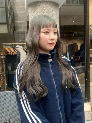 セミロング カラー 赤みゼロ/透明感 カラー🌿KANTAのヘアスタイル