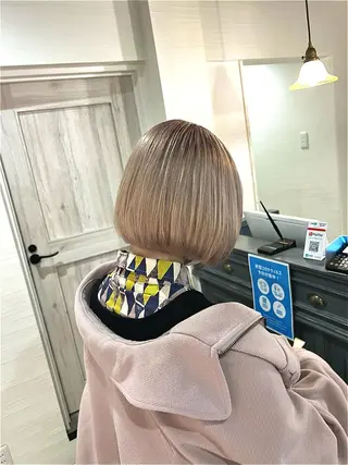 ショート カラー umber royce所属・SEKIMOTO IBUKIのヘアスタイル