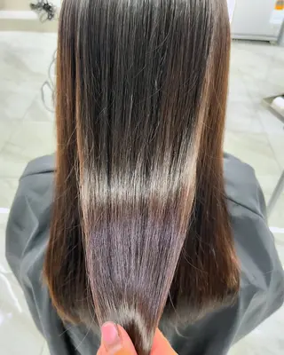 ロング 透明感ミルクティー✨ 西澤 ジュンヤのヘアスタイル