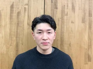 ショート パーマ メンズ 牧野 滉平のヘアスタイル
