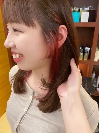 カラー shiori/暖色/ レイヤー/似合わせのヘアスタイル