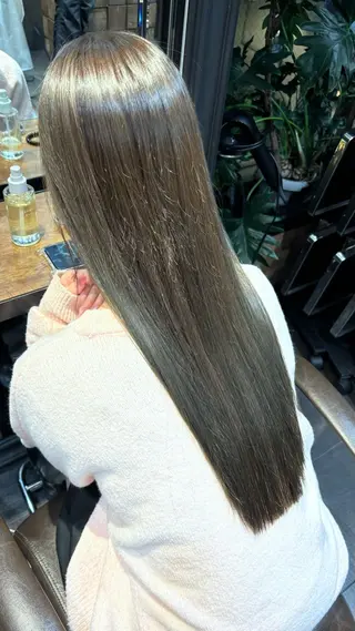 ロング カラー MINX銀座所属・MINX 井上 ヨウ 艶髪カラー/レイヤーのヘアスタイル