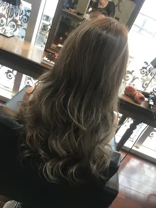 ロング カラー ヘアアレンジ 吉本 yoshimotoのヘアスタイル