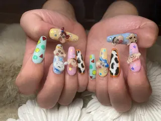 ネイル Yakko pas á pasのネイルデザイン