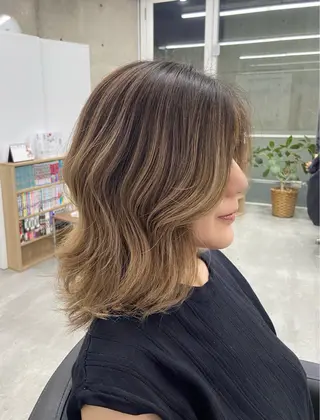 セミロング カラー Kotoko🖤/海 外/バレイヤージュのヘアスタイル