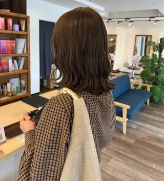 ミディアム 白築 怜実のヘアスタイル