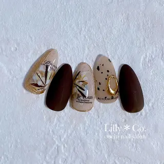 ネイル Lilly Co.のネイルデザイン