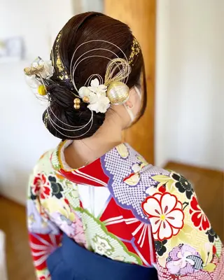 セミロング ヘアアレンジ 荒木 ひろかのヘアスタイル