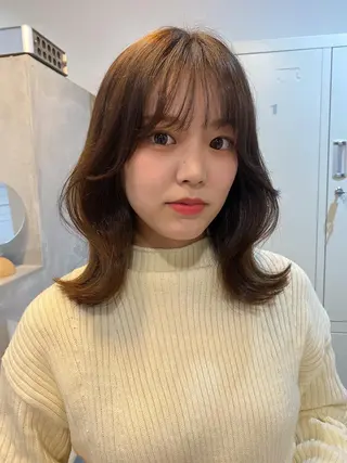 ミディアム ブリーチなしカラー ダブルカラーエクステのヘアスタイル