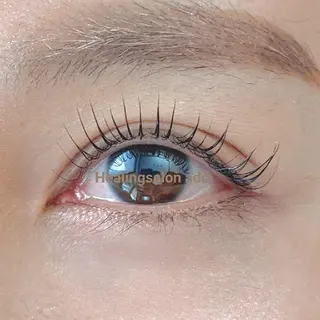 マツエク・マツパ メンズオーシャンブルー所属・藤中 満里奈の眉毛・アイブロウイメージ