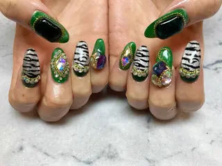 ネイル ネイルリボン 受付スタッフのネイルデザイン