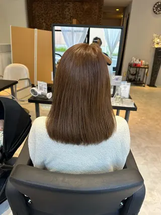 ミディアム 縮毛矯正  髪質改善 酸性ストレート特化のヘアスタイル