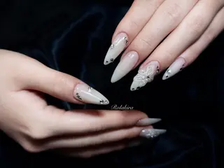 ネイル Rola kira nail salon所属・Rola kira 麗のネイルデザイン
