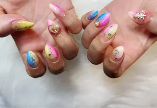 ネイル リボン、ガーリー パーツ放題専門店のネイルデザイン